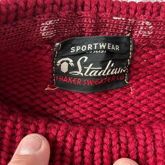 Vintage Men’s Stadium Sportswear sweater, crimson, shaker knit, wool, size M? - Picture 2 of 6